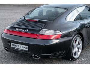 Afbeelding 13/29 van Porsche 911 Carrera 4S (2002)