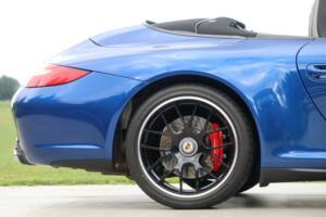 Bild 24/50 von Porsche 911 Carrera 4 GTS (2011)