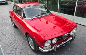 Image 2/34 of Alfa Romeo 1750 GT Veloce (1969)