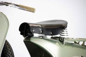 Immagine 37/50 di Piaggio Vespa 125 (1950)
