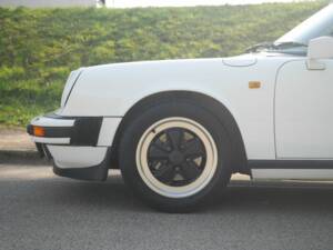 Afbeelding 10/20 van Porsche 911 Carrera 3.2 (1985)