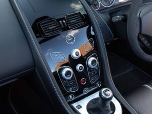 Bild 46/68 von Aston Martin V12 Vantage S (2018)