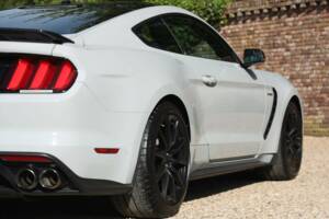 Image 45/50 of Ford Mustang Shelby GT 350 (2017)
