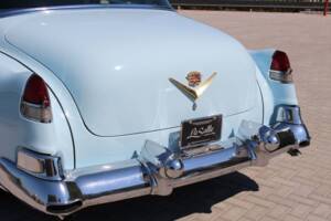 Image 18/43 of Cadillac 62 Sedan (1953)