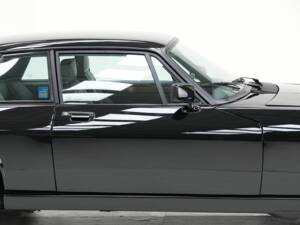 Image 13/15 of Jaguar XJRS 6.0 (1991)
