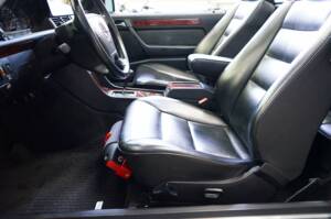 Afbeelding 33/50 van Mercedes-Benz 300 CE-24 (1993)