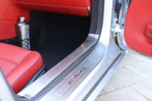 Image 23/75 of Mercedes-Benz SLS AMG Roadster (2012)