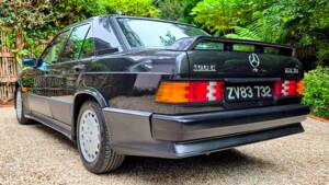 Imagen 37/69 de Mercedes-Benz 190 E 2.3-16 (1985)