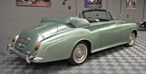 Image 6/50 de Bentley S3 Mulliner Park Ward DHC (1963)