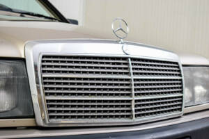 Bild 20/50 von Mercedes-Benz 190 D 2.5 Turbo (1989)