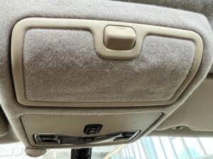 Image 7/50 of Jaguar XJ 8 Sovereign (2000)
