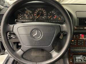 Image 44/45 of Mercedes-Benz 500 SEL (1992)
