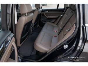 Bild 13/21 von BMW X3 xDrive35i (2011)