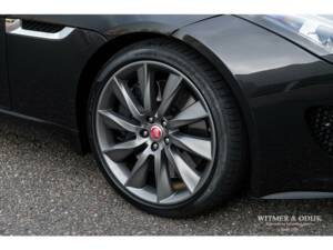 Image 32/37 de Jaguar F-Type S (2014)