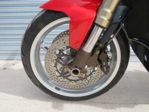 Bild 32/43 von MV Agusta Brutale 750 S (2006)