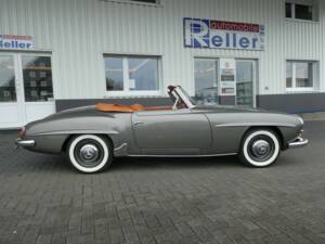 Image 8/26 of Mercedes-Benz 190 SL (1962)