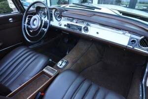 Image 8/50 of Mercedes-Benz 250 SL (1967)