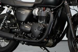 Immagine 28/50 di Triumph DUMMY (2017)