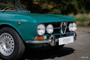 Bild 17/39 von Alfa Romeo 1750 GT Veloce (1971)