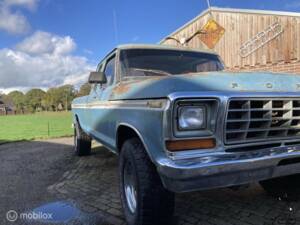 Image 2/44 of Ford F-250 (1978)
