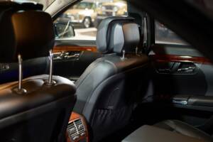 Image 27/128 de Mercedes-Benz S 500 BlueEFFICIENCY (2011)
