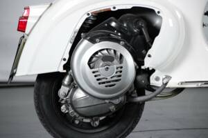 Image 29/41 de Piaggio Vespa 50 SS (1966)