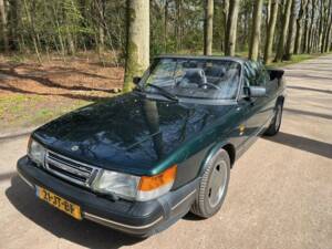 Image 4/8 of Saab 900 S (1992)