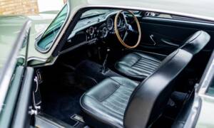 Image 4/50 de Aston Martin DB 4 (1960)