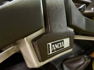 Image 8/17 of Lancia Beta Coupe 1600 (1978)