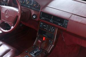 Image 16/37 of Mercedes-Benz SL 500 (1995)