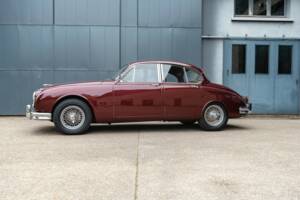 Image 14/25 of Jaguar Mk II 3.4 (1967)