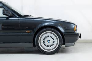 Bild 23/34 von BMW M5 (1993)