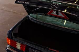 Bild 23/43 von Mercedes-Benz 380 SE (1984)