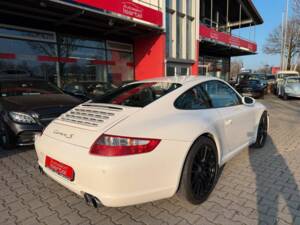 Bild 15/24 von Porsche 911 Carrera S (2004)