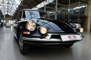 Image 5/30 of Citroën DS 19 (1959)