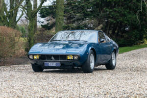 Image 4/16 de Ferrari 365 GTC&#x2F;4 (1972)