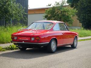 Image 2/28 of SIMCA 1200 S (1970)