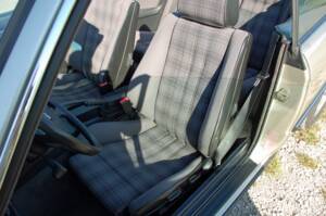 Afbeelding 11/25 van BMW 320i (1990)
