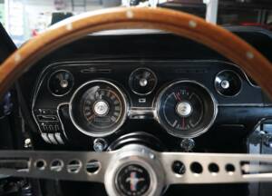 Image 49/57 of Ford Mustang 302 (1968)