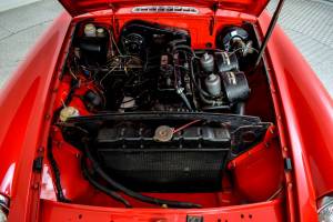 Image 8/50 de MG MGB (1973)