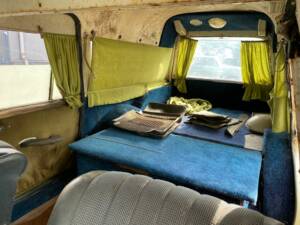 Image 21/32 of Mercedes-Benz 200 D Universal (1966)