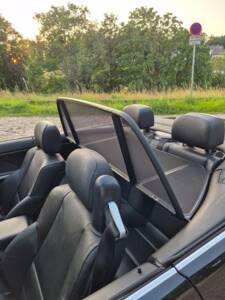 Image 17/18 of BMW 330Ci (2001)