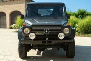 Image 3/50 de Mercedes-Benz 280 GE (SWB) (1981)
