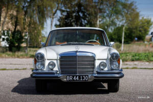 Image 13/38 of Mercedes-Benz 280 SE 3,5 (1970)