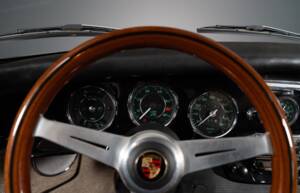 Image 21/34 of Porsche 356 C 1600 SC (1964)