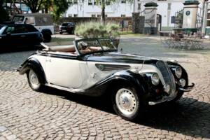 Image 2/6 of BMW 327 (1941)