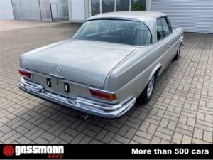 Image 6/15 de Mercedes-Benz 280 SE 3,5 (1970)