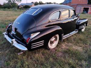 Image 13/50 of Cadillac 61 Sedan (1941)