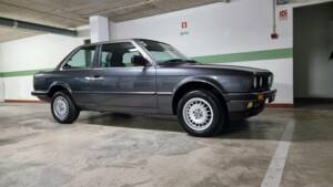 Image 36/100 of BMW 323i (1984)