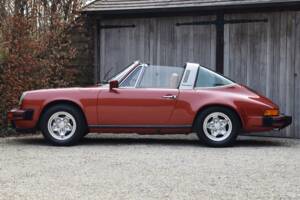 Immagine 4/42 di Porsche 911 2.7 (1977)